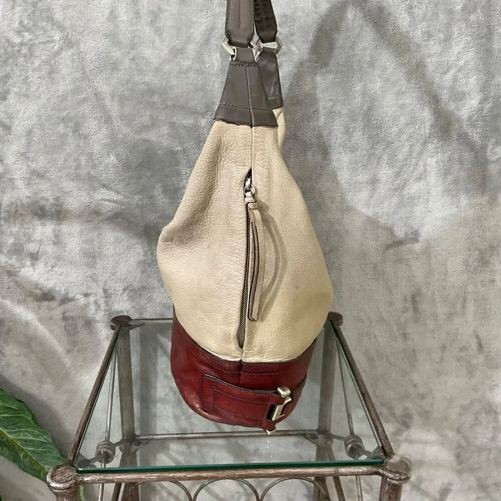 B. Makowsky Women’s Two tone  Leather Hobo Purse Shoulder Bag multiple Zippers.